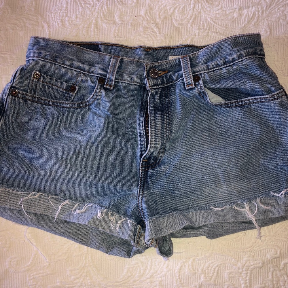 Vintage Levi's Shorts (Fit like a size 4)